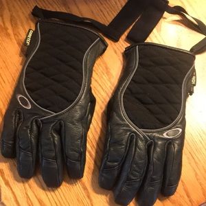 Oakley gloves NWOT